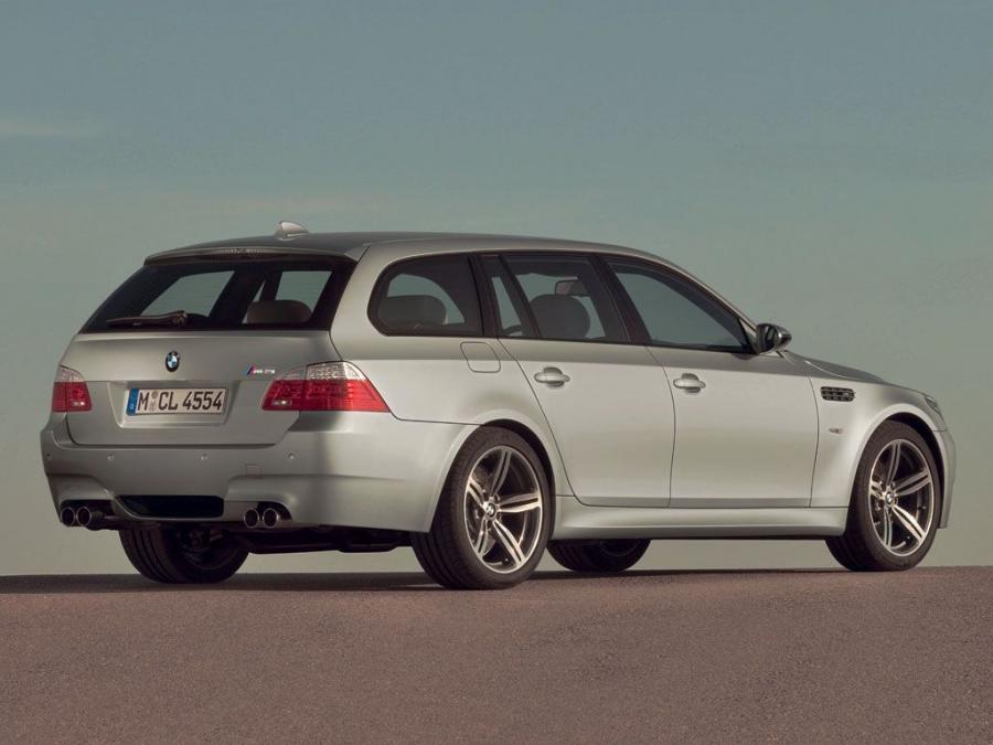  BMW M5 Touring 2007 года  (фото 18 из 56)